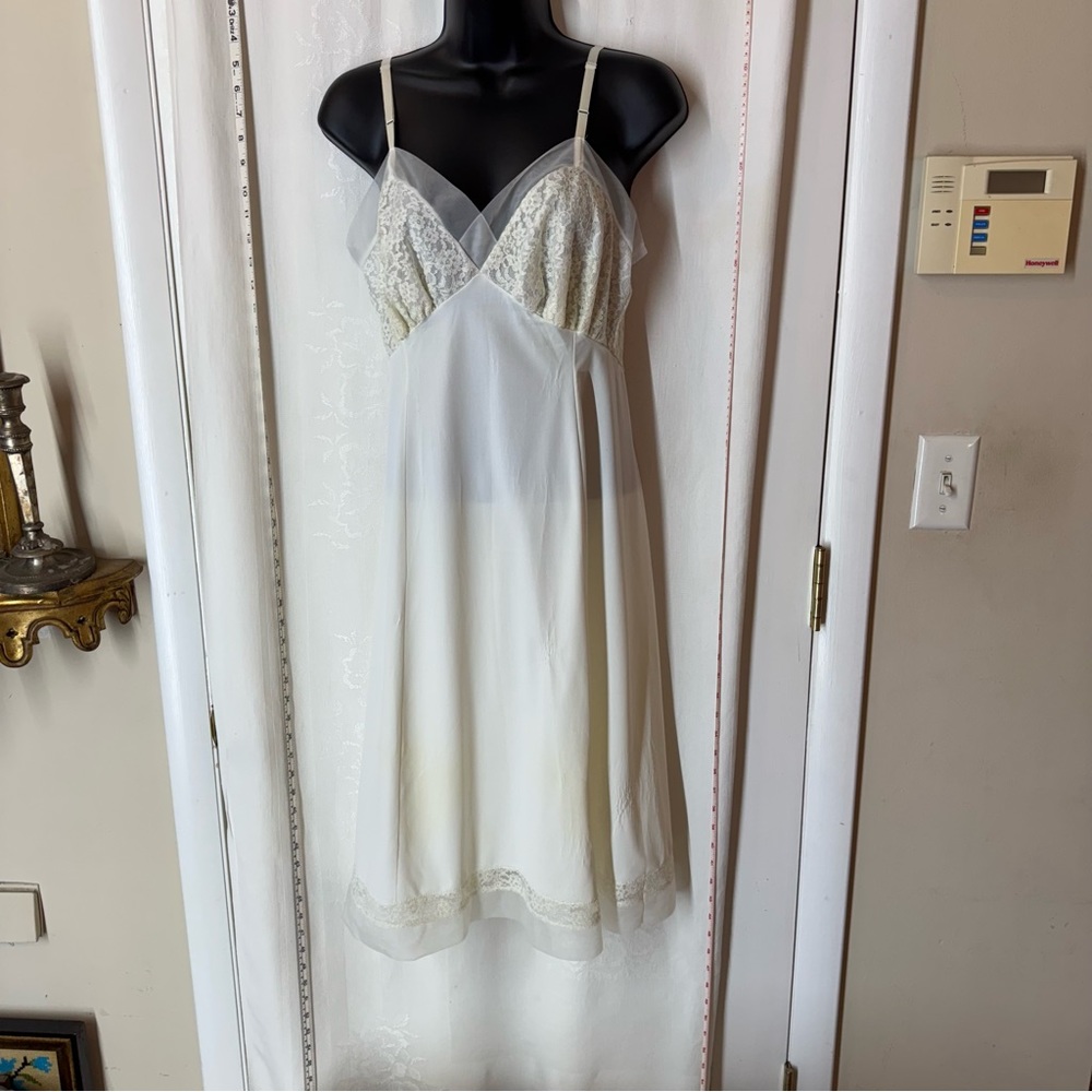 Vintage Van Raalte Suavette Full Slip